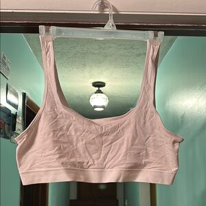 Old Navy white Sports Bra/Bralette